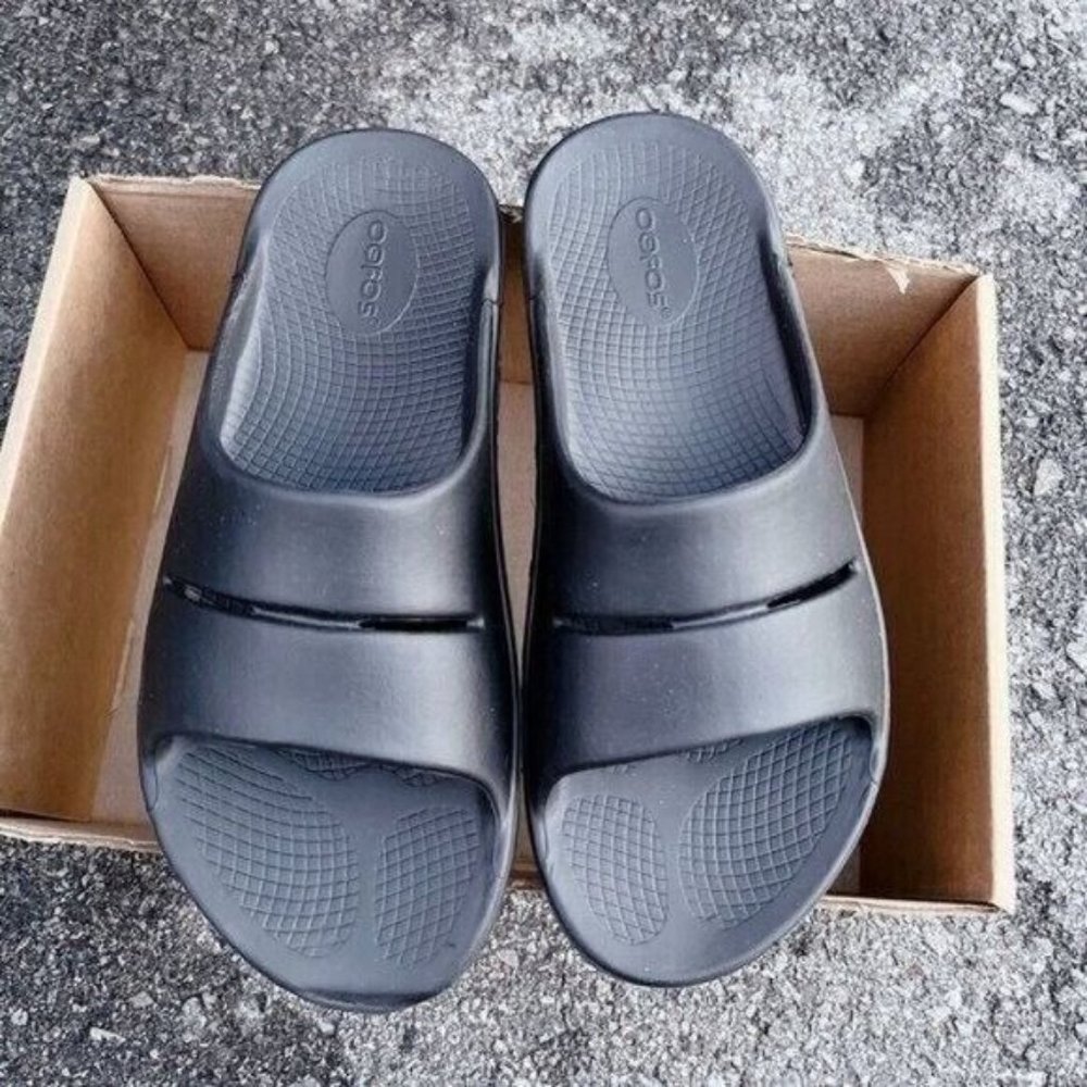 OOFOS Ooahh Luxe Sandal Slide Black Waterproof EU 41 Womens US 10/ Mens US 8 - Picture 2 of 7